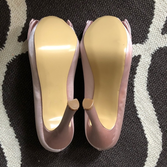 Audrey Brooke pink heels - Picture 4 of 4